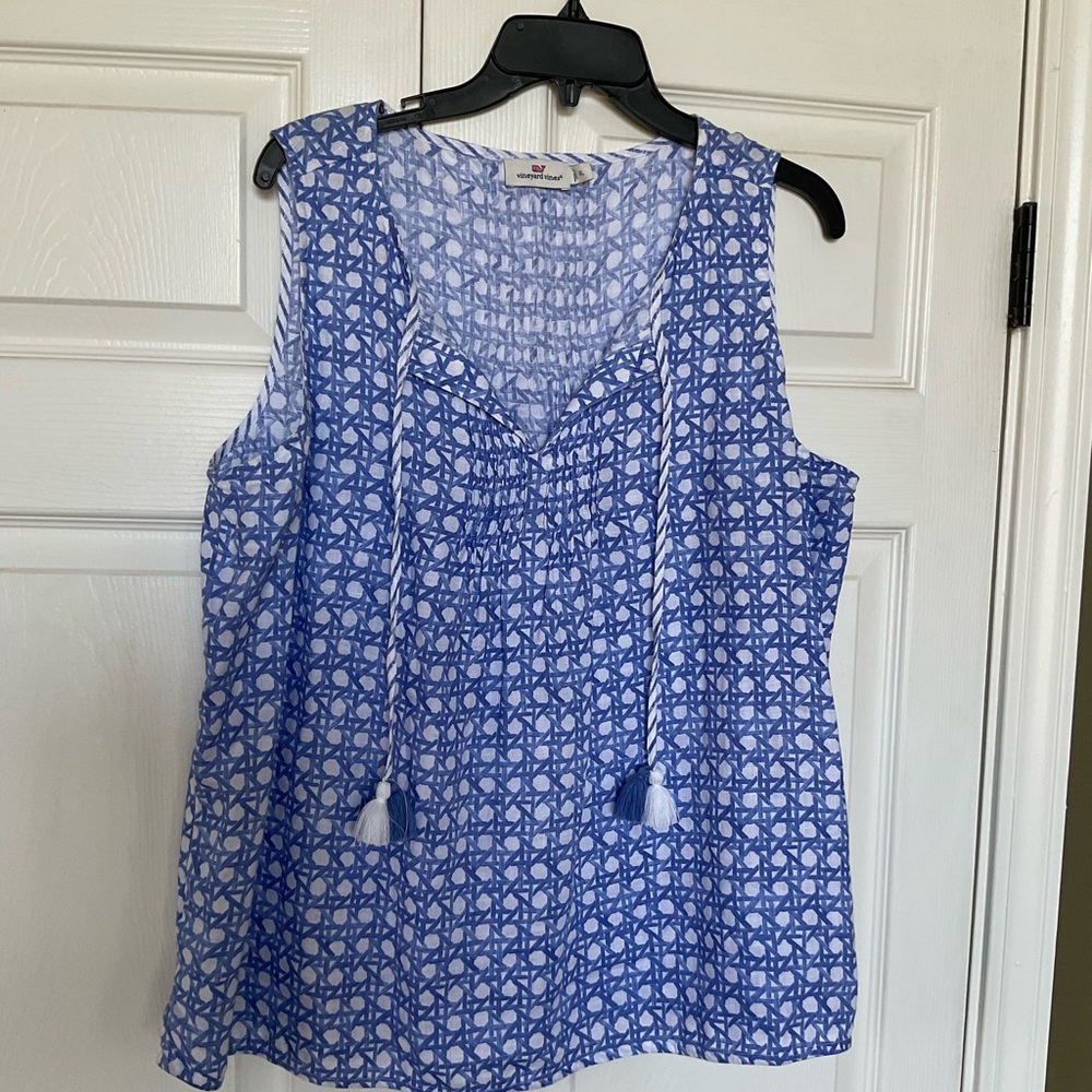 Vineyard Vines Blue and White Sleeveless Top XL NWOT